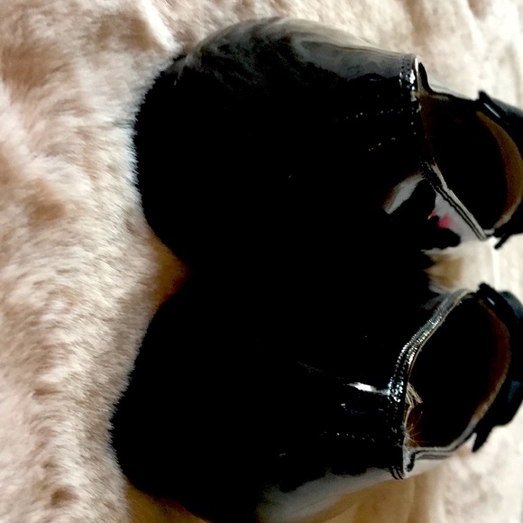 Salvadore Ferragamo black dress flats - Picture 2 of 7